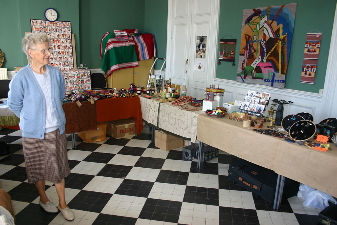 V e n t e   d e   P a r t a g e   s a n s   F r o n t i � r e s   �   S a i n t - M a r t i n   l a   P l a i n e   , Bruno Drogue