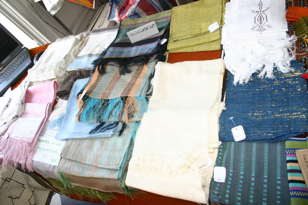 V e n t e   d e   P a r t a g e   s a n s   F r o n t i � r e s   �   S a i n t - M a r t i n   l a   P l a i n e   , Bruno Drogue