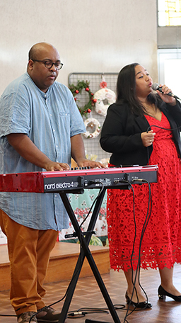 Vente à Chabeuil au profit de Partage Sans Frontières