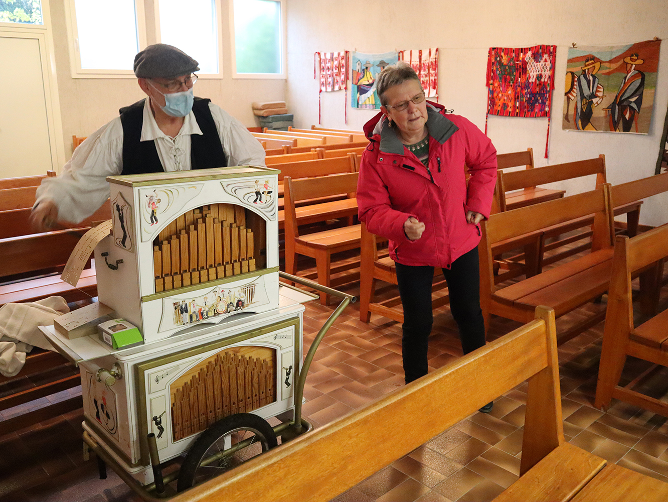 S t a n d   d e   P a r t a g e   s a n s   F r o n t i � r e s   d e   C h a b e u i l   , Bruno Drogue