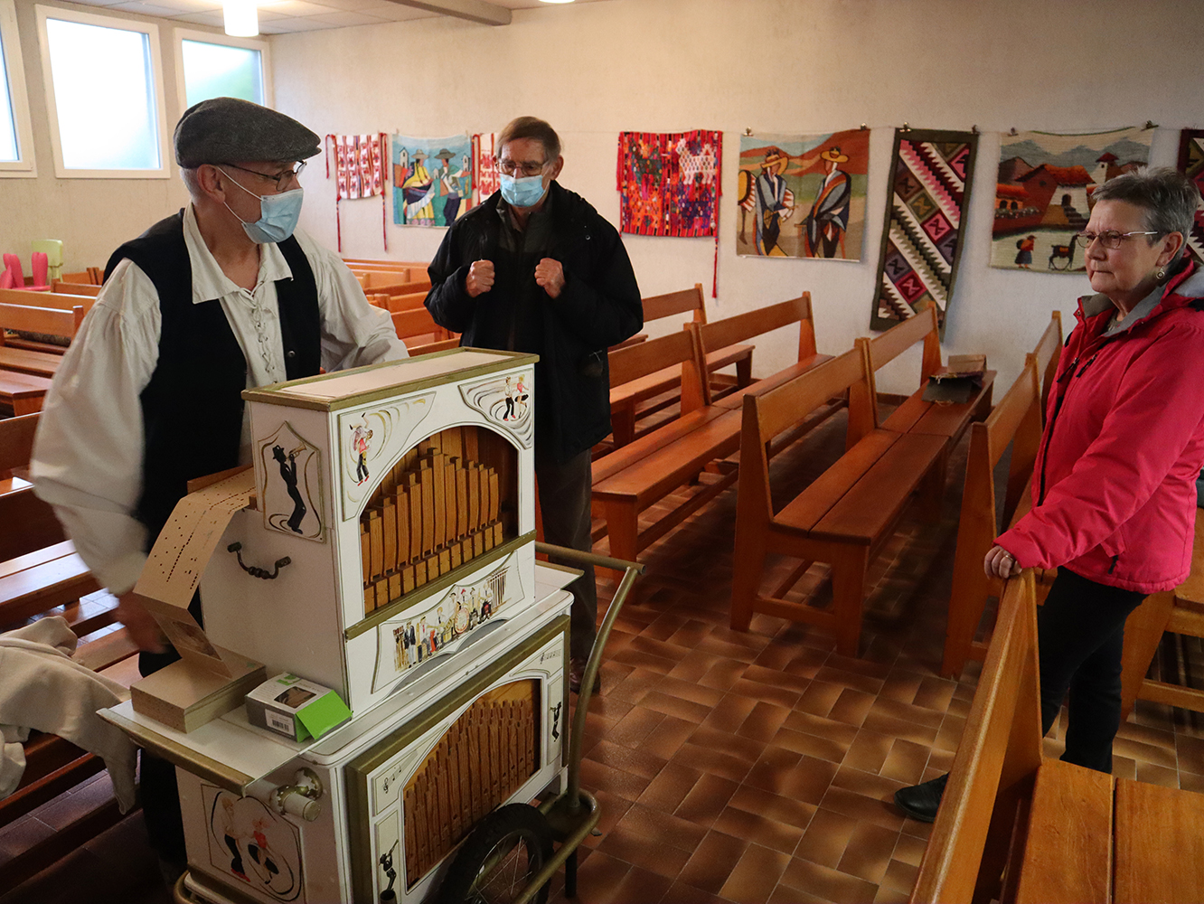 S t a n d   d e   P a r t a g e   s a n s   F r o n t i � r e s   d e   C h a b e u i l   , Bruno Drogue