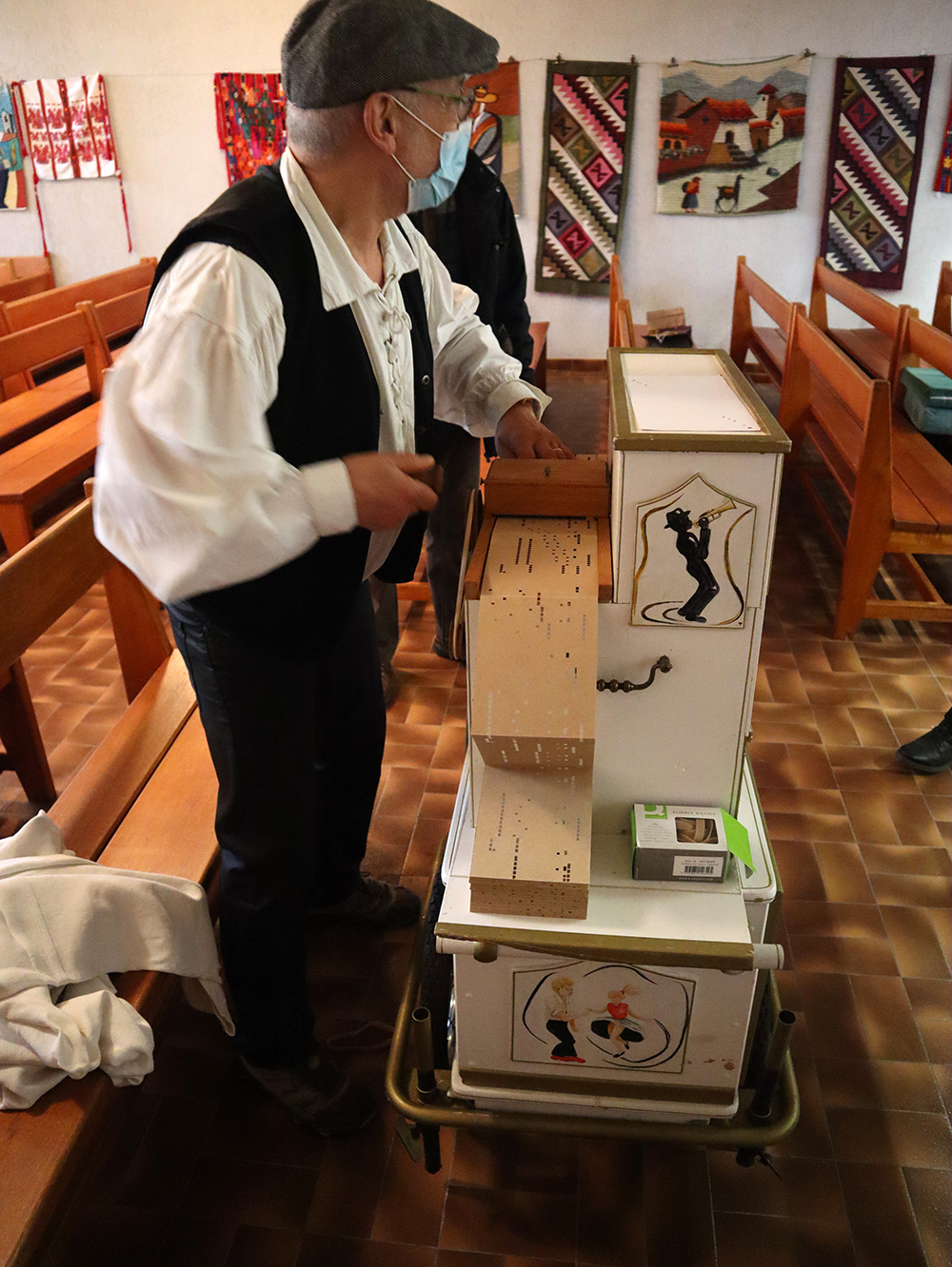 S t a n d   d e   P a r t a g e   s a n s   F r o n t i � r e s   d e   C h a b e u i l   , Bruno Drogue