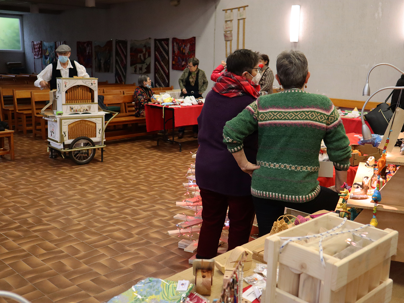 S t a n d   d e   P a r t a g e   s a n s   F r o n t i � r e s   d e   C h a b e u i l   , 