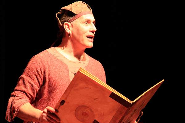 S p e c t a c l e   T h i e r r y   N a d a l i n i ,   l e   r e t o u r   d u   s e r p e n t   �   p l u m e   , 