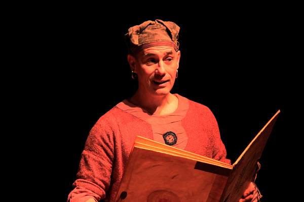 S p e c t a c l e   T h i e r r y   N a d a l i n i ,   l e   r e t o u r   d u   s e r p e n t   �   p l u m e   , 