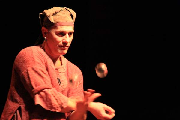 S p e c t a c l e   T h i e r r y   N a d a l i n i ,   l e   r e t o u r   d u   s e r p e n t   �   p l u m e   , 